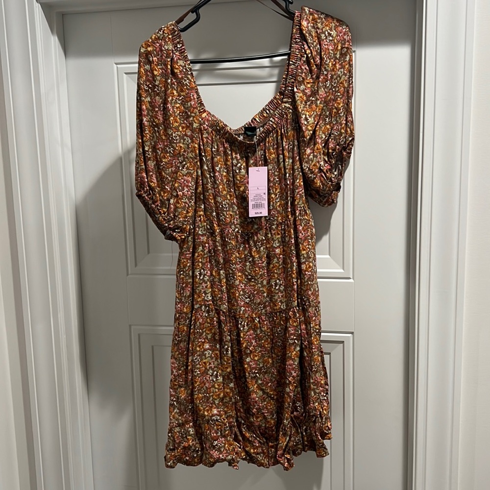 NWT Off the Shoulder Floral Dress